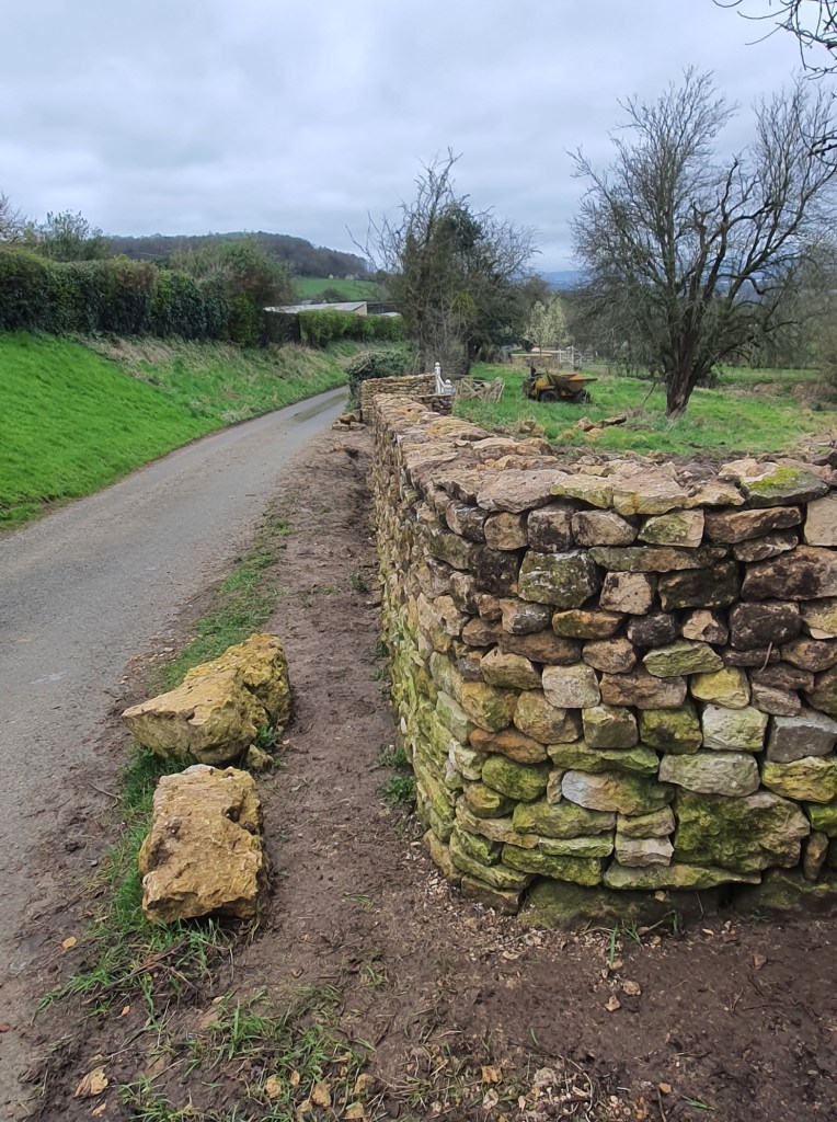 walling iomages