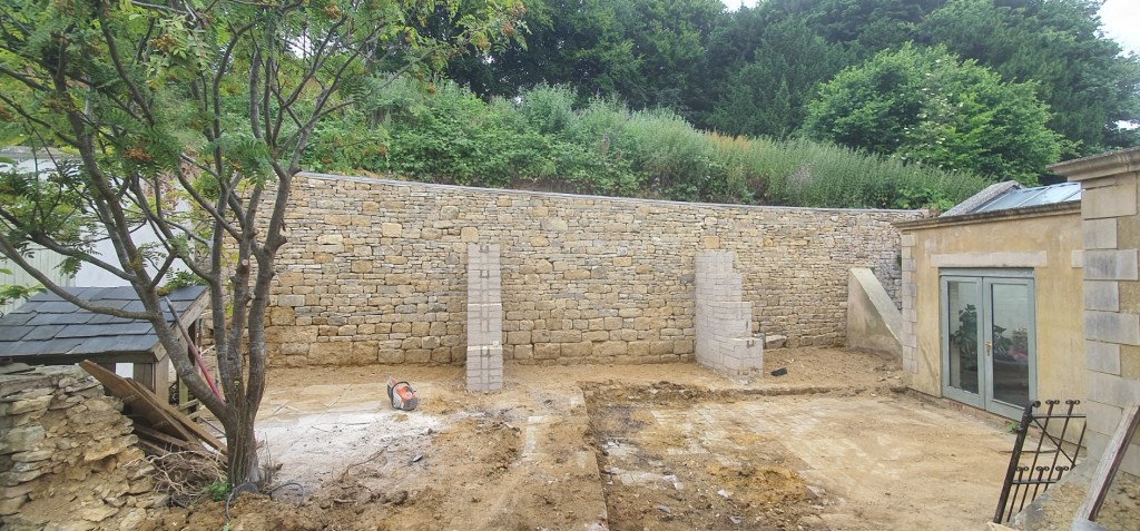 Retaining stone wall
